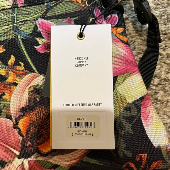 Herschel Crossbody - Picture 4 of 4